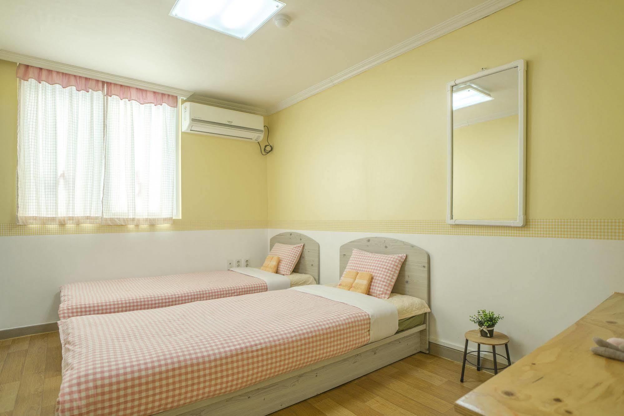 Dalkom Myeongdong Guesthouse Seoul Exteriör bild