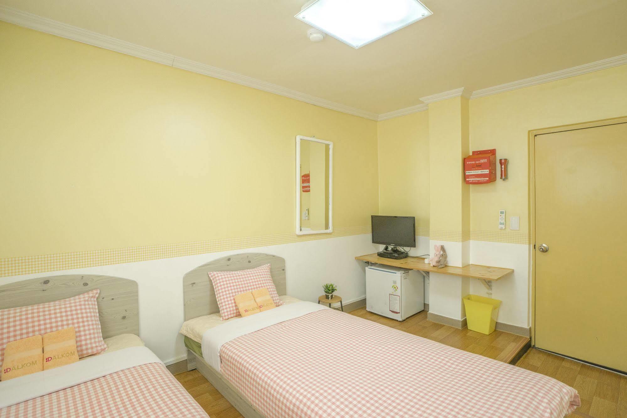 Dalkom Myeongdong Guesthouse Seoul Exteriör bild